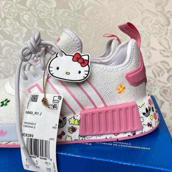 Size 6.5 Hello Kitty Adidas Originals NMD R1 White Pink IE8289 - Picture 4 of 16